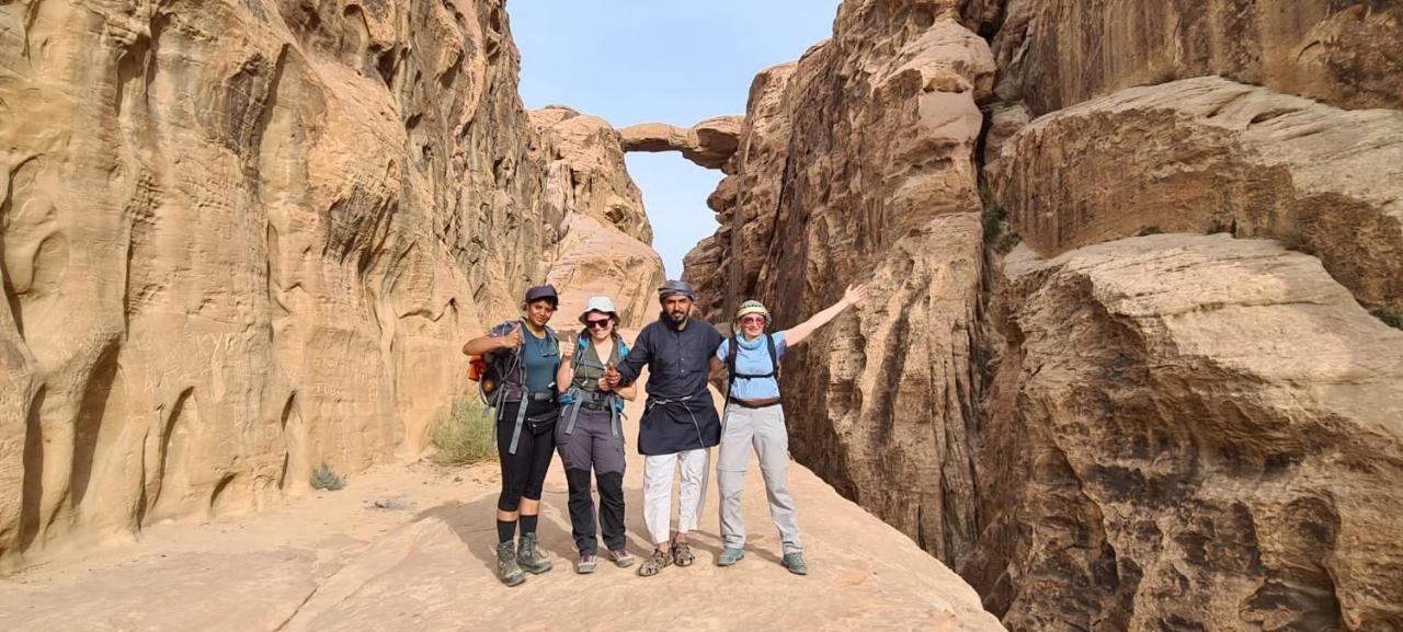 Star Guide Luxury Camp Hotel Wadi Rum Exterior photo
